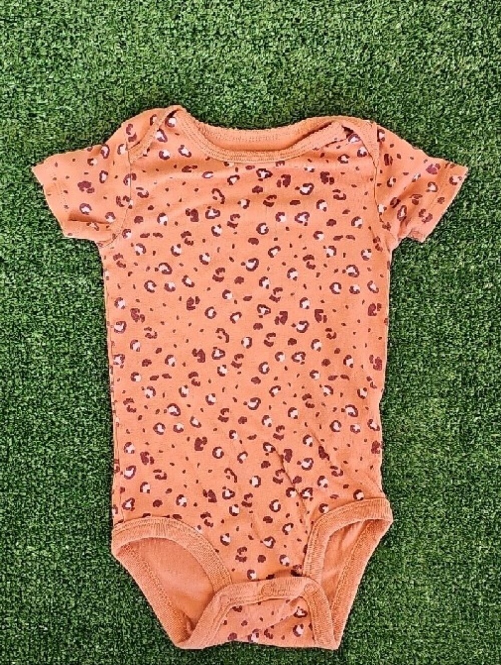 Old Navy/Carter's Leopard Print Baby Bodysuit with Distressed Denim Shorts - Picture 2 of 7